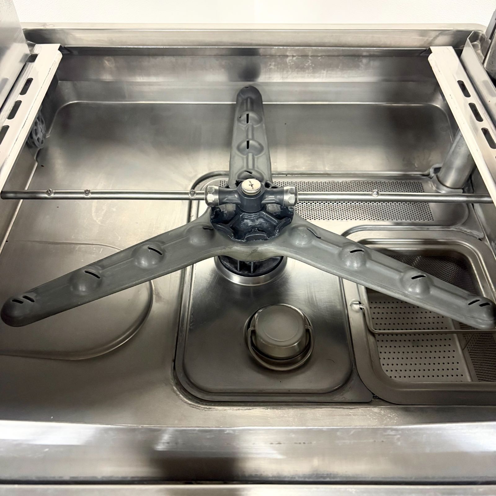 3|幅600 mm×奥行650