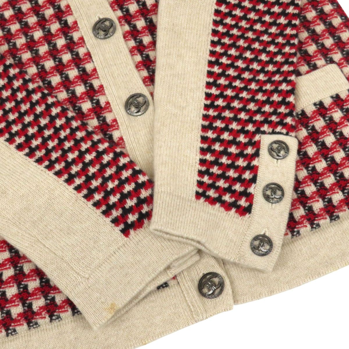 I*様 CHANEL (シャネル) ココマーク ニットカーディガン CHANEL(シャネル) ココマークボタン ノーカラー ファンシーニット