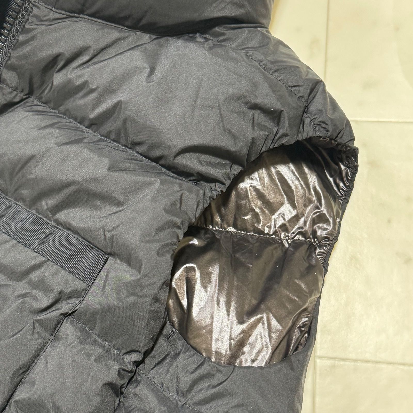 ユニクロ +J ダウンボリュームベスト ブラック S ジルサンダー - メルカリ