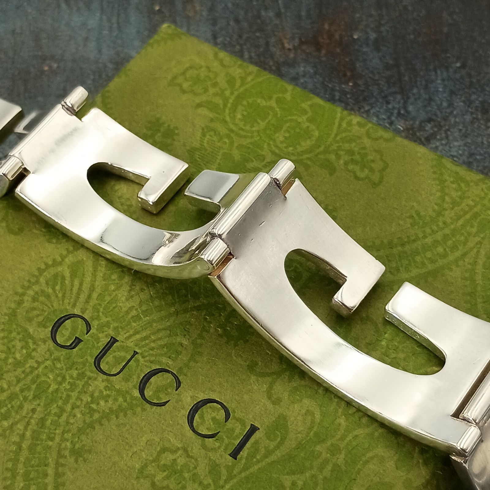 グッチ ブレスレット カットアウトG トムフォード期 レディース メンズ GUCCI グッチ Gモチーフ カットアウト ブレスレット メンズ トム