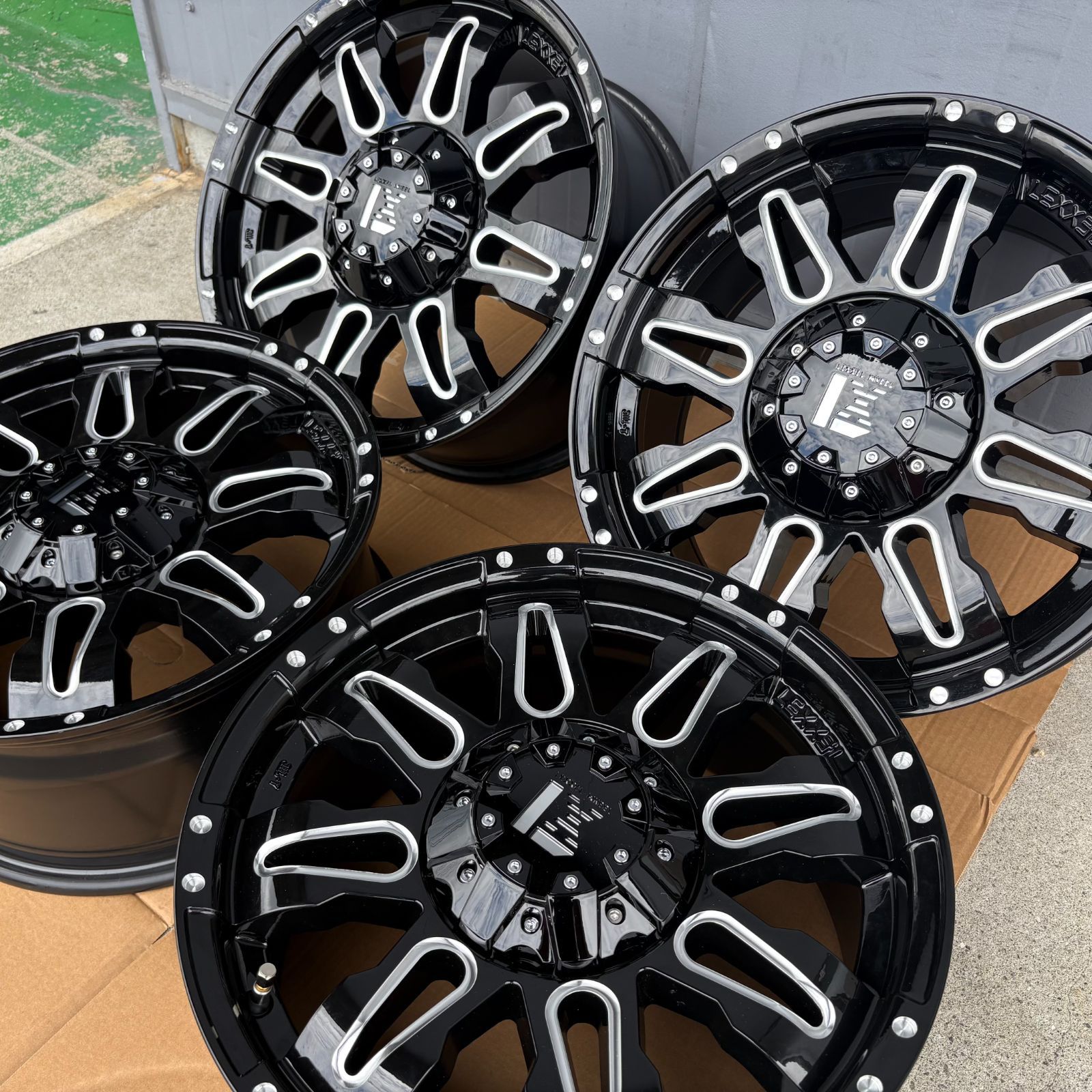  17インチ ホイールのみ ランクル250 4本セット １台分 レクセルホイール Balano バレーノ 17インチ ホイール