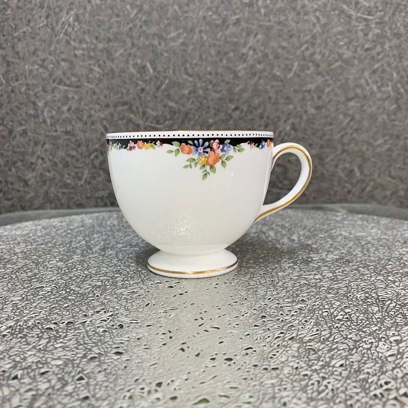 Club藤★ウェッジウッド■オズボーン■廃盤■】 楽天市場】ウェッジウッド（Wedgwood ）オズボーン 英国製 壺印 カップ