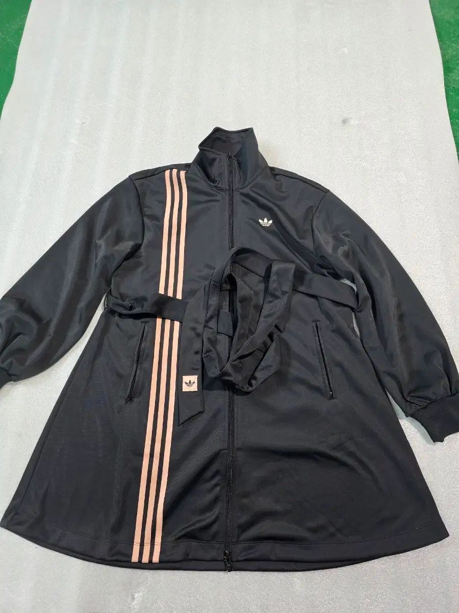 アディダス ジャケット ONE PIECE