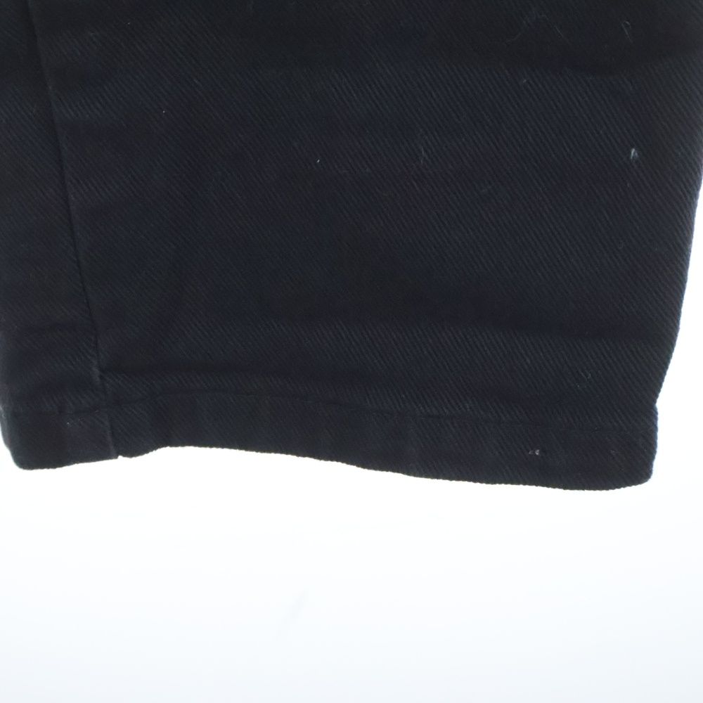 ストレートデニムパンツ