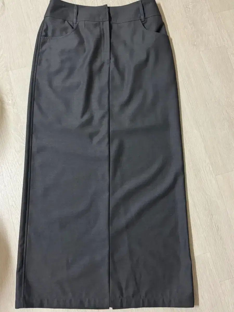  ユンセ ベース ロングスカート チャコール 長袖 七分袖 その他