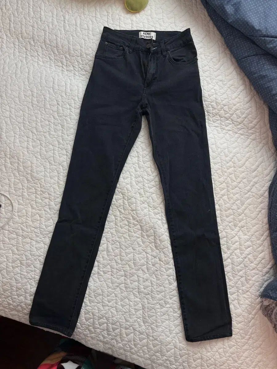 Acne Studios アクネストゥディオズ スキニージーン