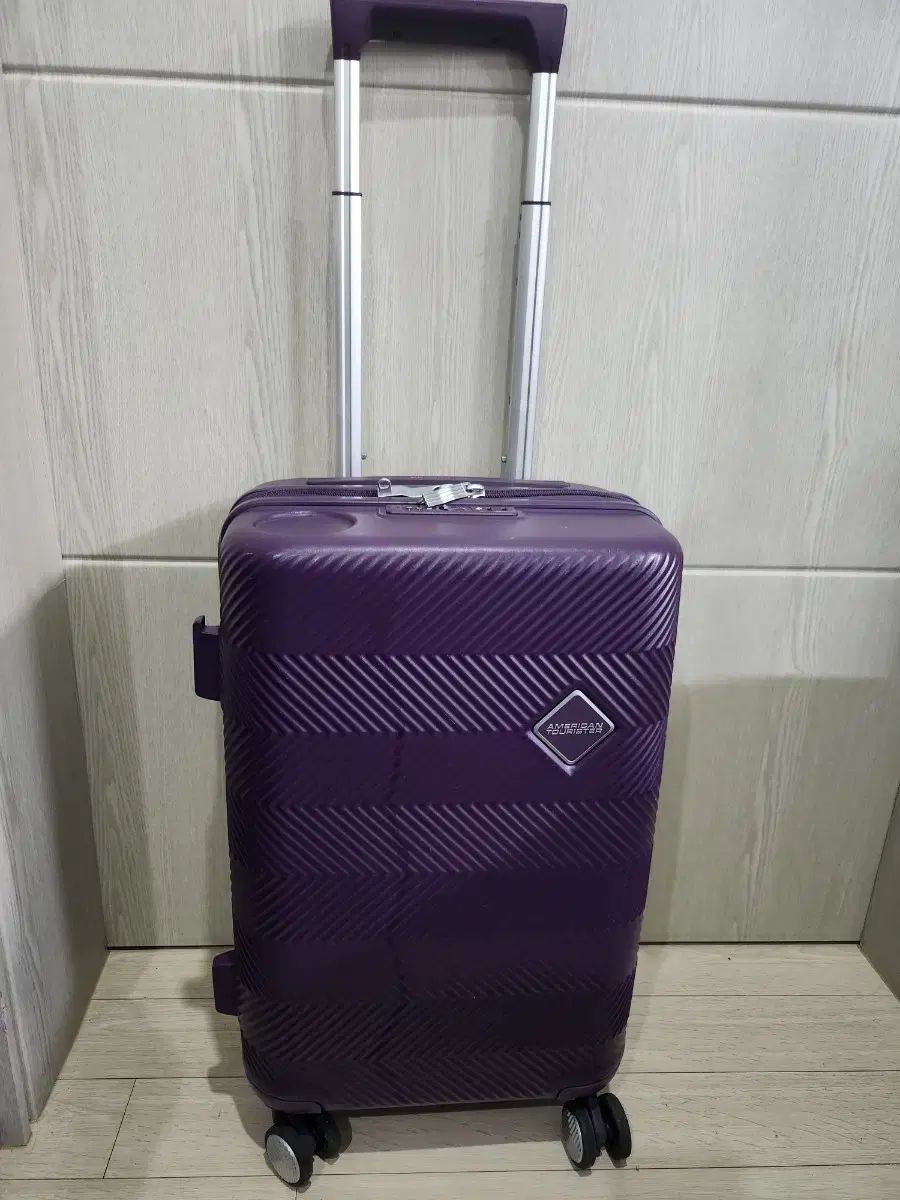 20インチ Samsonite AMERICAN TOURISTER 旅行用キャリー