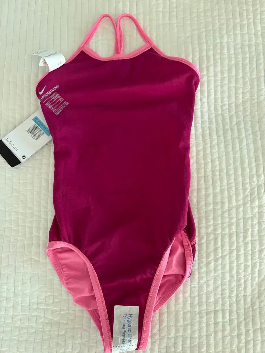 ミドル カットアウト