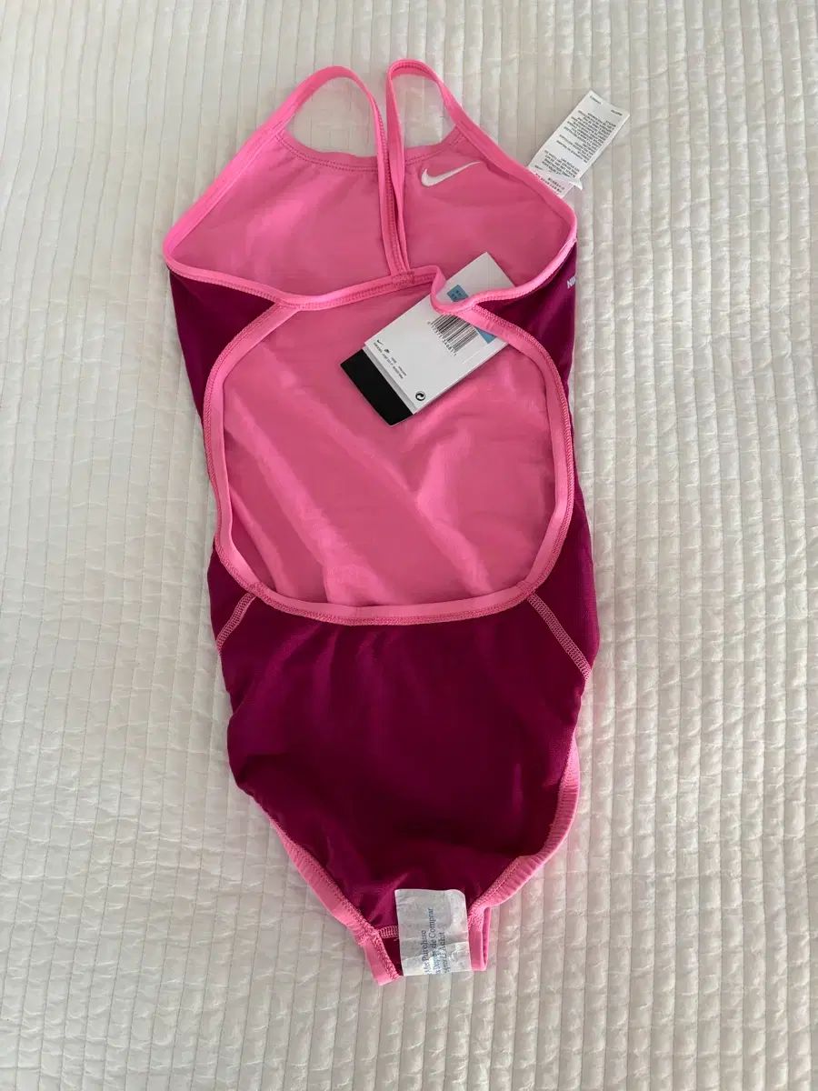  ナイキ ミドル カットアウト ピンク グロー 26 その他 水着 ラッシュガード