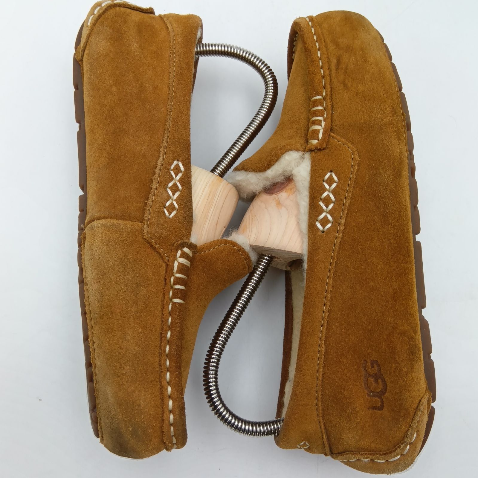 UGG アグ ANSLEY アンスレ― モカシン スエード チェスナット 薄茶色