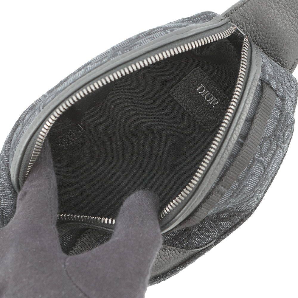 ボディバッグ オブリーク