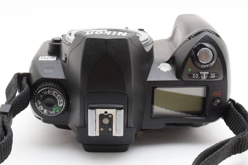 実用品】Nikon ニコン D70 ボディ シャッター数9416枚と少ない CF