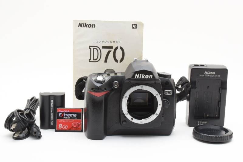 実用品】Nikon ニコン D70 ボディ シャッター数9416枚と少ない CF