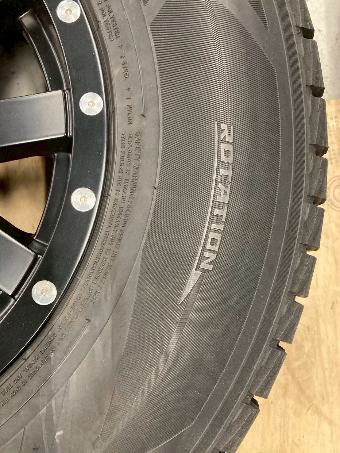 ダンロップ スタッドレスタイヤホイール4本セット