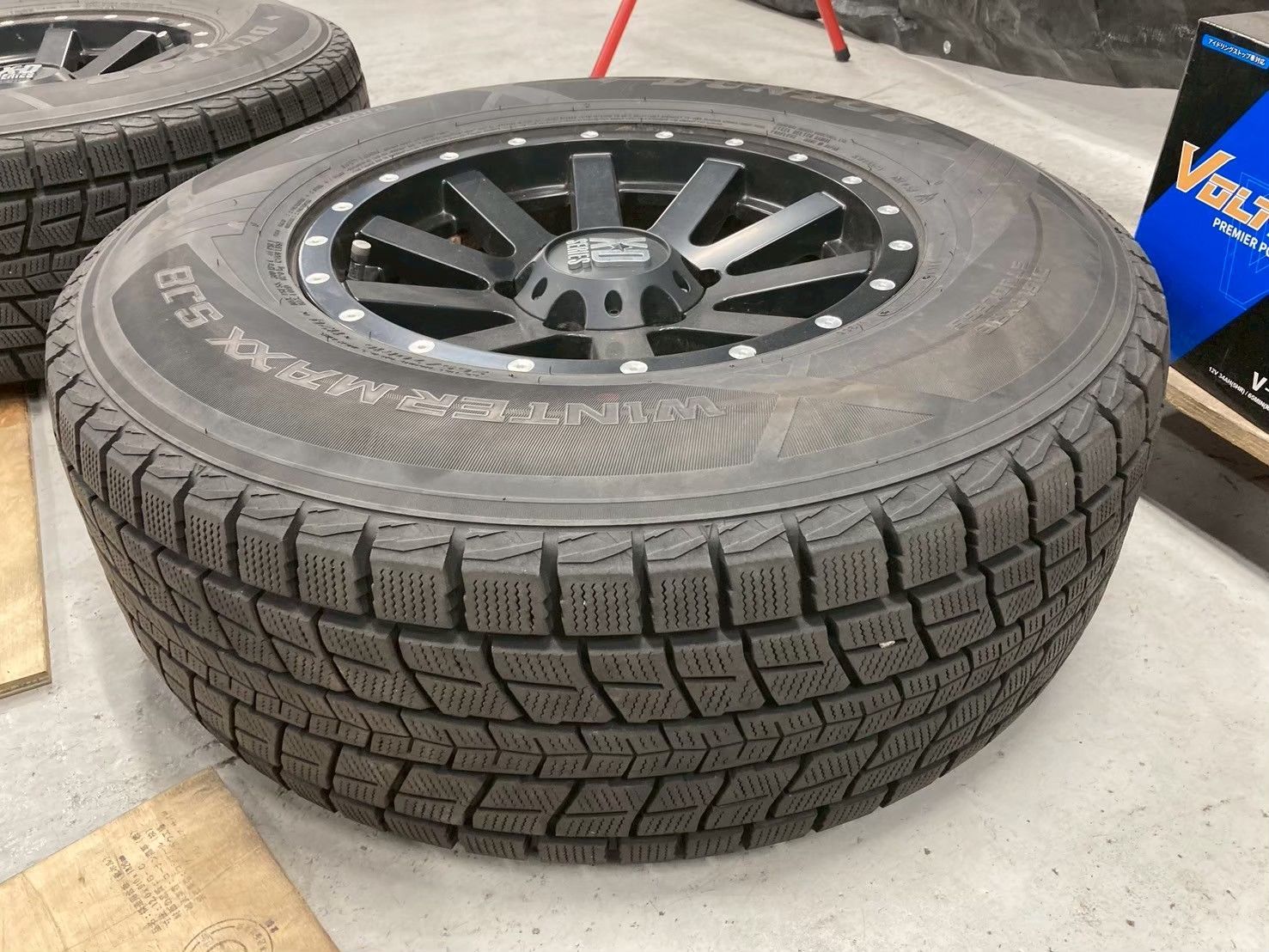 ダンロップ スタッドレスタイヤホイール4本セット