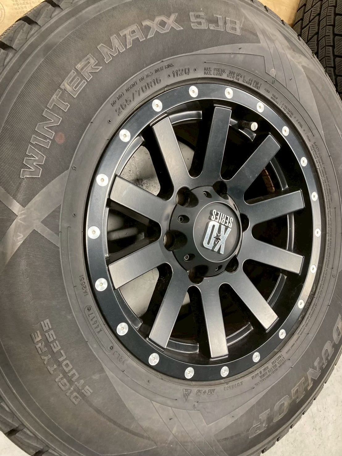 スタッドレスタイヤホイール4本セット