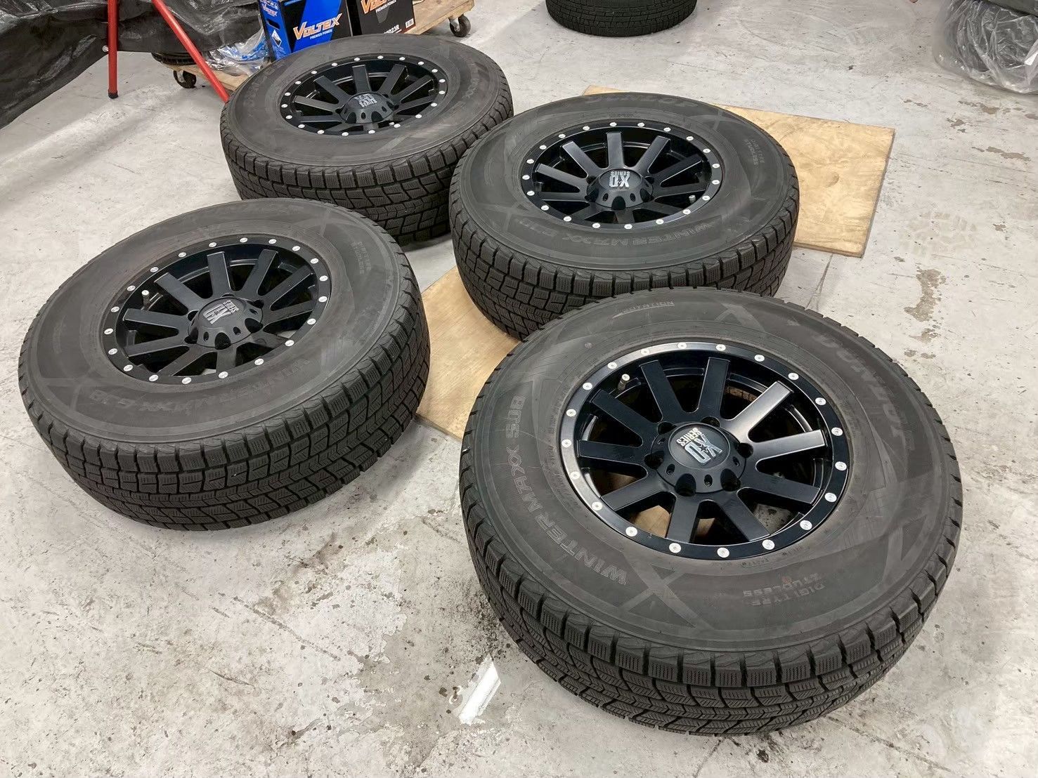 ダンロップ スタッドレスタイヤホイール4本セット