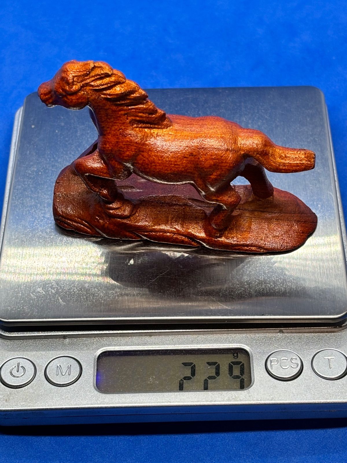 黄花梨 一馬当先 精雕ミニ置物 8mm馬年・オフィスに最適 5887-1/2