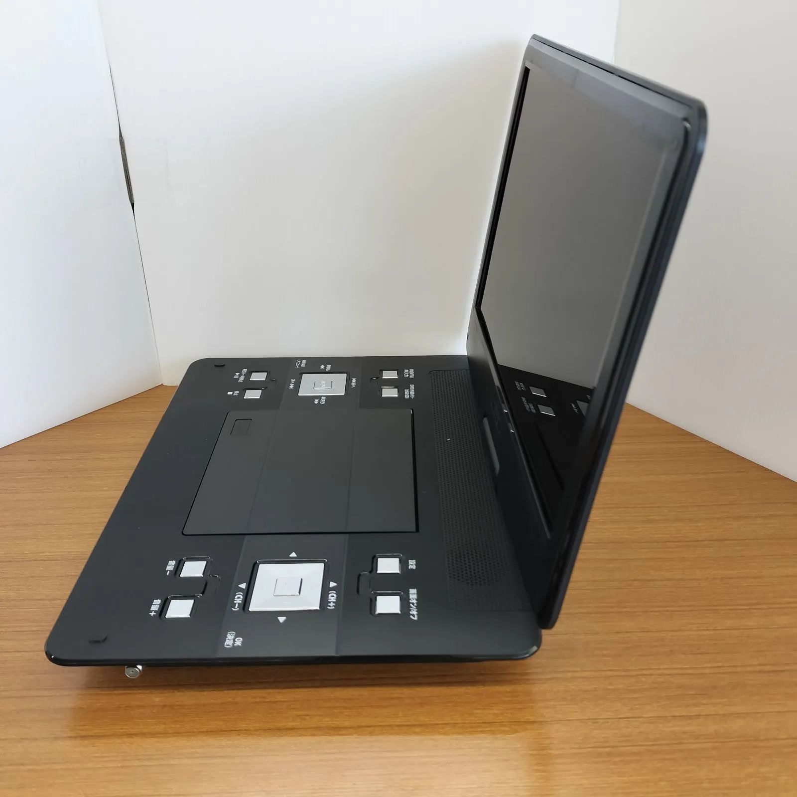 C72 13.3 フルセグポータブルDVDプレーヤー HTA-PD13FS - メルカリ