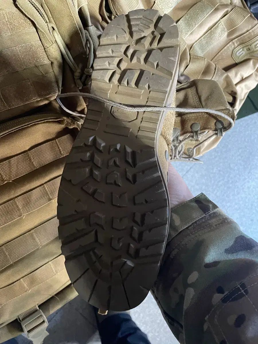  ミリタリー ゴー ミリタリーブーツ スタイリッシュ その他 ブーツ 革靴