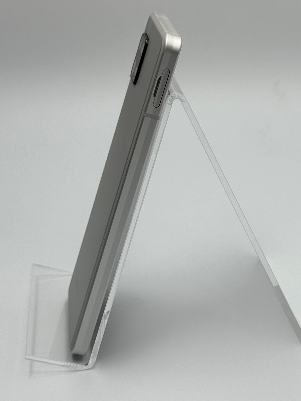 中古B】AQUOS sense6s SH-RM19s シルバー 楽天モバイル SIMフリー 白