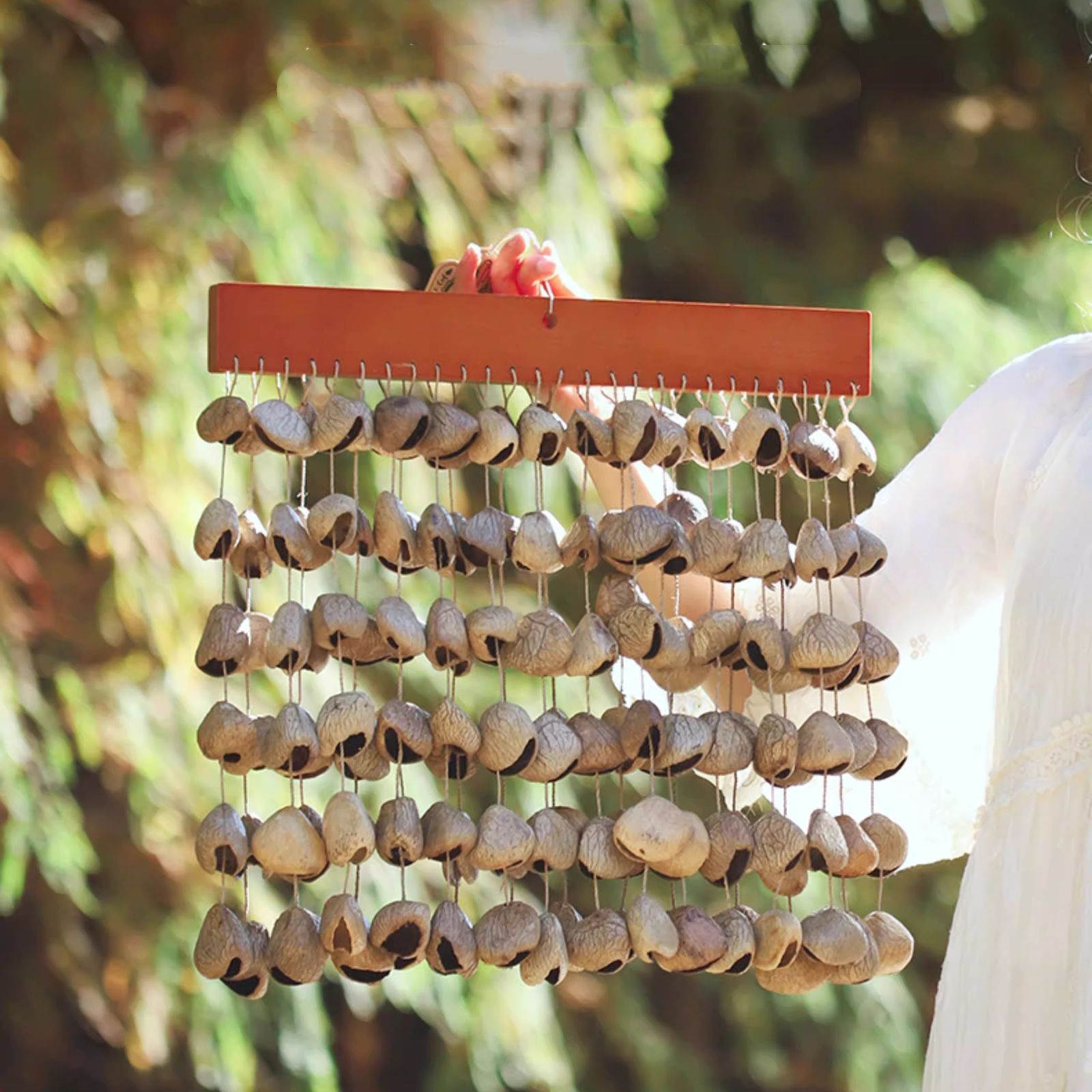 天然果殻 風鈴チャーム 束排鈴 そくはいれい やさしい音のレイヤー ― ハンドメイド ナチュラルサウンドベル｜音響療法 ヨガ 瞑想 ヒーリング 果殻排鈴 癒しのインテリア ギフト ストラップ 手作り プレゼント アクセサリー SGYP 213
