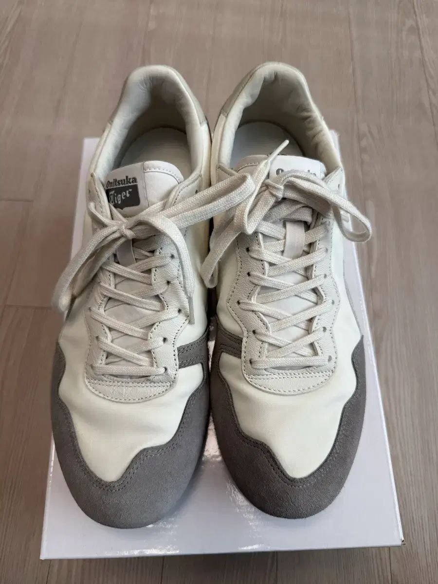 オニツカタイガー セラノ クリーム