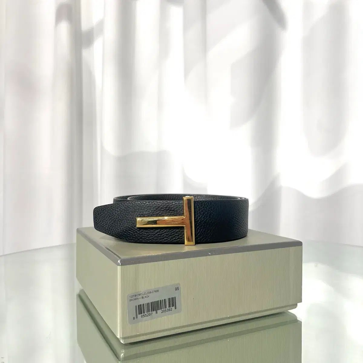 95サイズ ボックス構成 TOM FORD トムフォード Tロゴ バックル