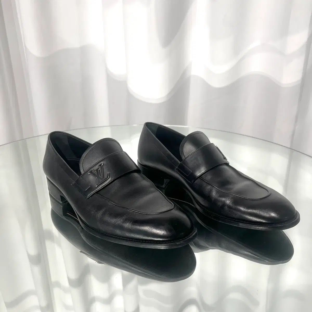 ルイヴィトン 新モデル メンズ ローファー 靴