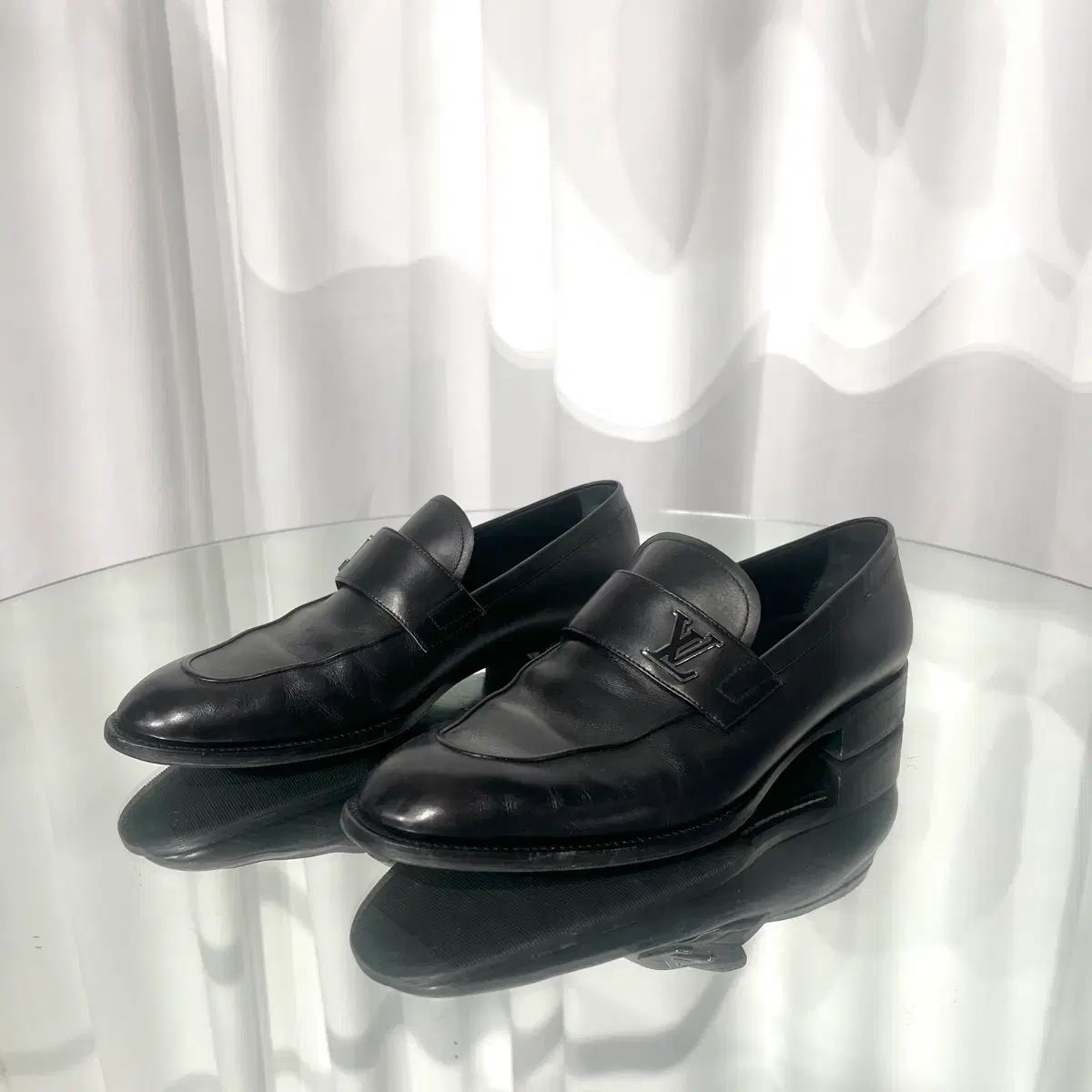 ルイヴィトン 新モデル メンズ ローファー 靴
