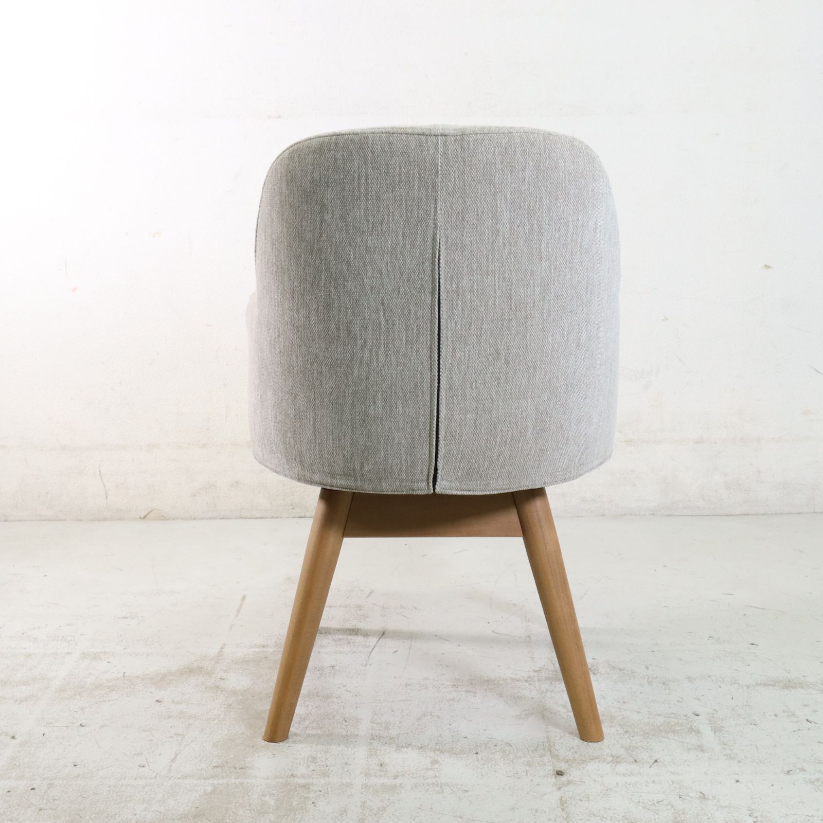 【ゆきんこ】使用期間2週間　回転チェア ピーヴォPIIVO グレー 椅子 ゆきんこ様専用】使用期間2週間 回転チェア ピーヴォPIIVO グレー 椅子