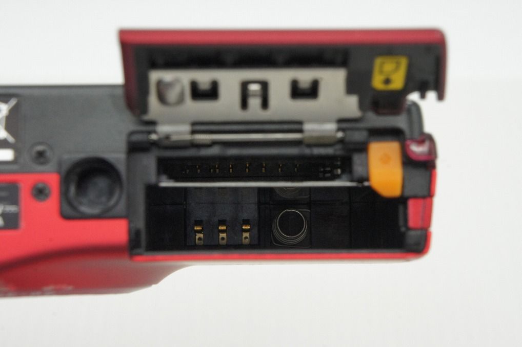 コンパクトデジタルカメラ レッド