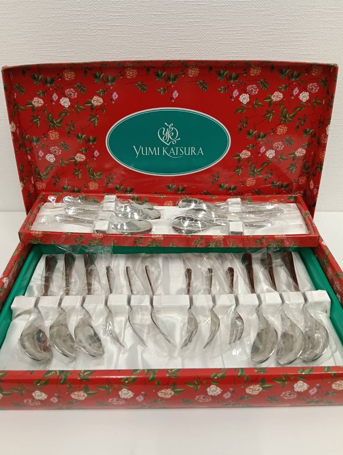 桂由美　カトラリーセット 20点 中古品】 YUMI KATSURA桂由美 カトラリーセット スプーン & フォーク