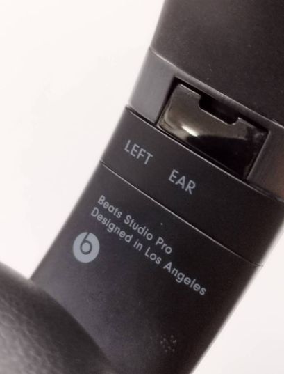 Pro ワイヤレスヘッドホン