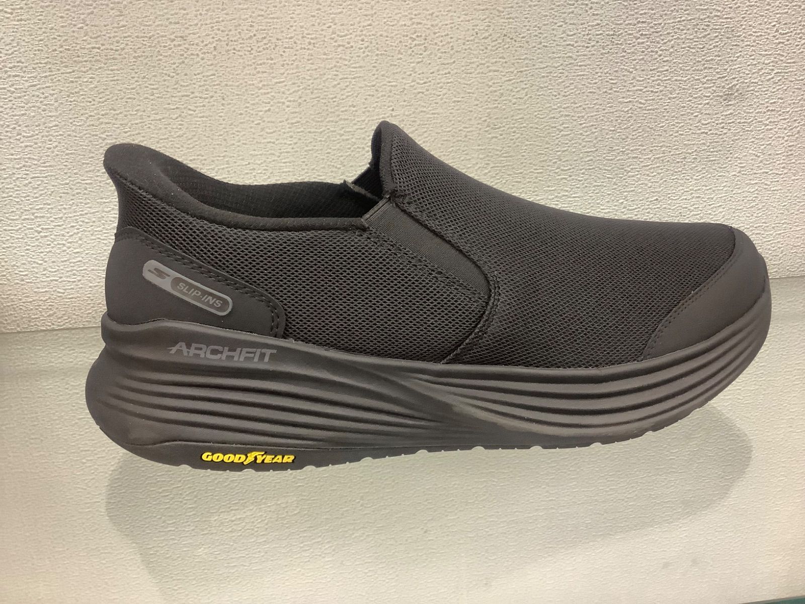 メンズスニーカースケッチャーズスリップインズ217000ブラック防滑ソール