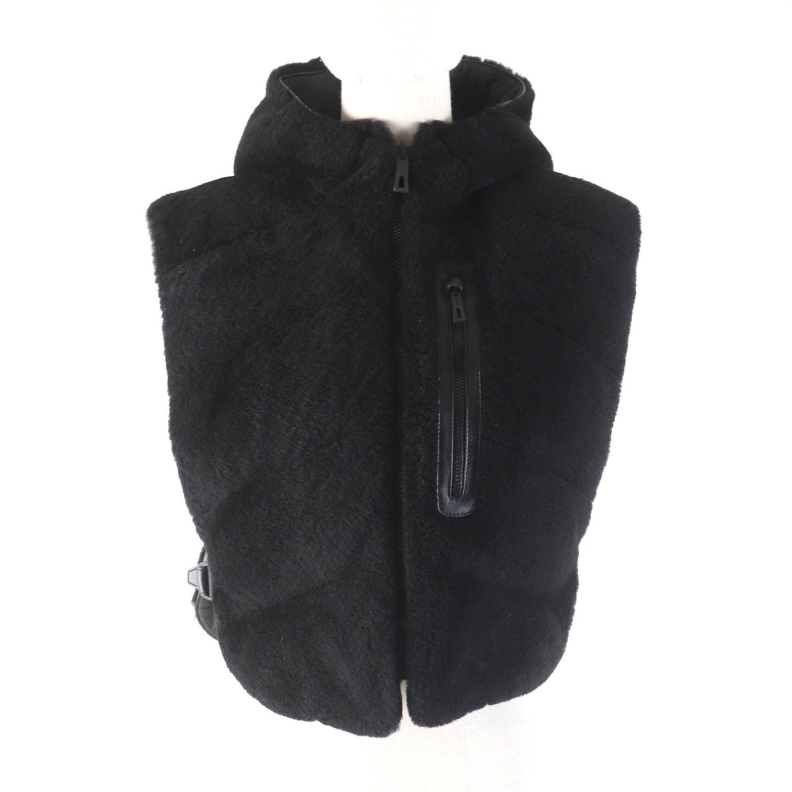 美品★HERMES エルメス 24AW 4H1233DF リバーシブル セリエワッペン付 レザー使い ラムファー ダウンベスト ジレ ブラック 38 レディース 美品☆HERMES エルメス 24AW 4H1233DF リバーシブル セリエワッペン付