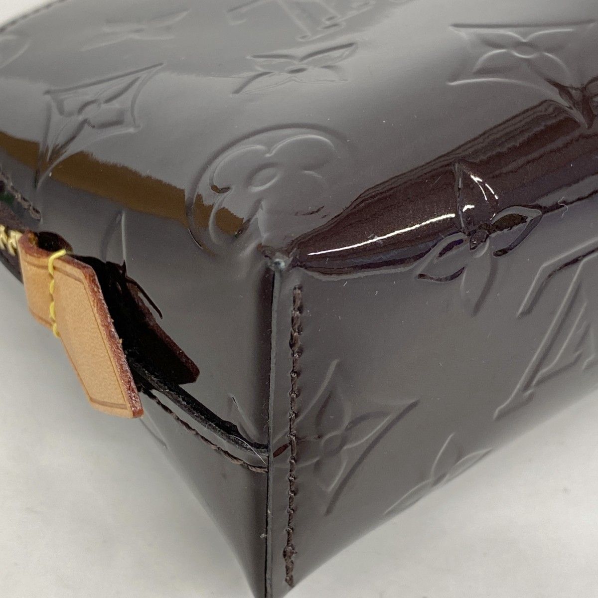 ヴィトン ヴェルニ ポシェット コスメティック M91495 ポーチ ルイ・ヴィトン(Louis Vuitton) ルイ・ヴィトン バッグ・ポーチ
