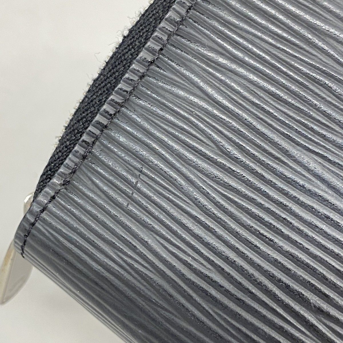 6ab0323】ルイヴィトン コインケース エピ ジッピーコインパース