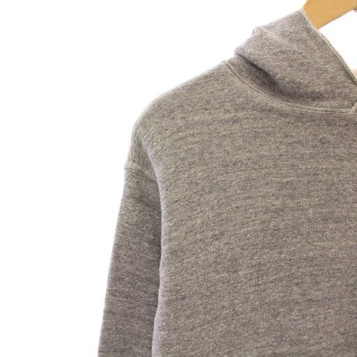 プルオーバーパーカー