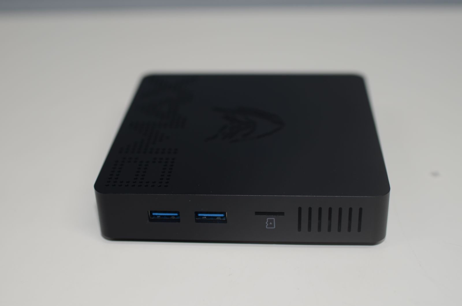 中古 Mini PC ミニPC B1 Pro デスクトップ/Windows11/Celeron-n4000/SSD128GB/メモリ8GB/無線内蔵 中古Mini PC B1 Pro Celeron-N4000 SSD128GB - メルカリ