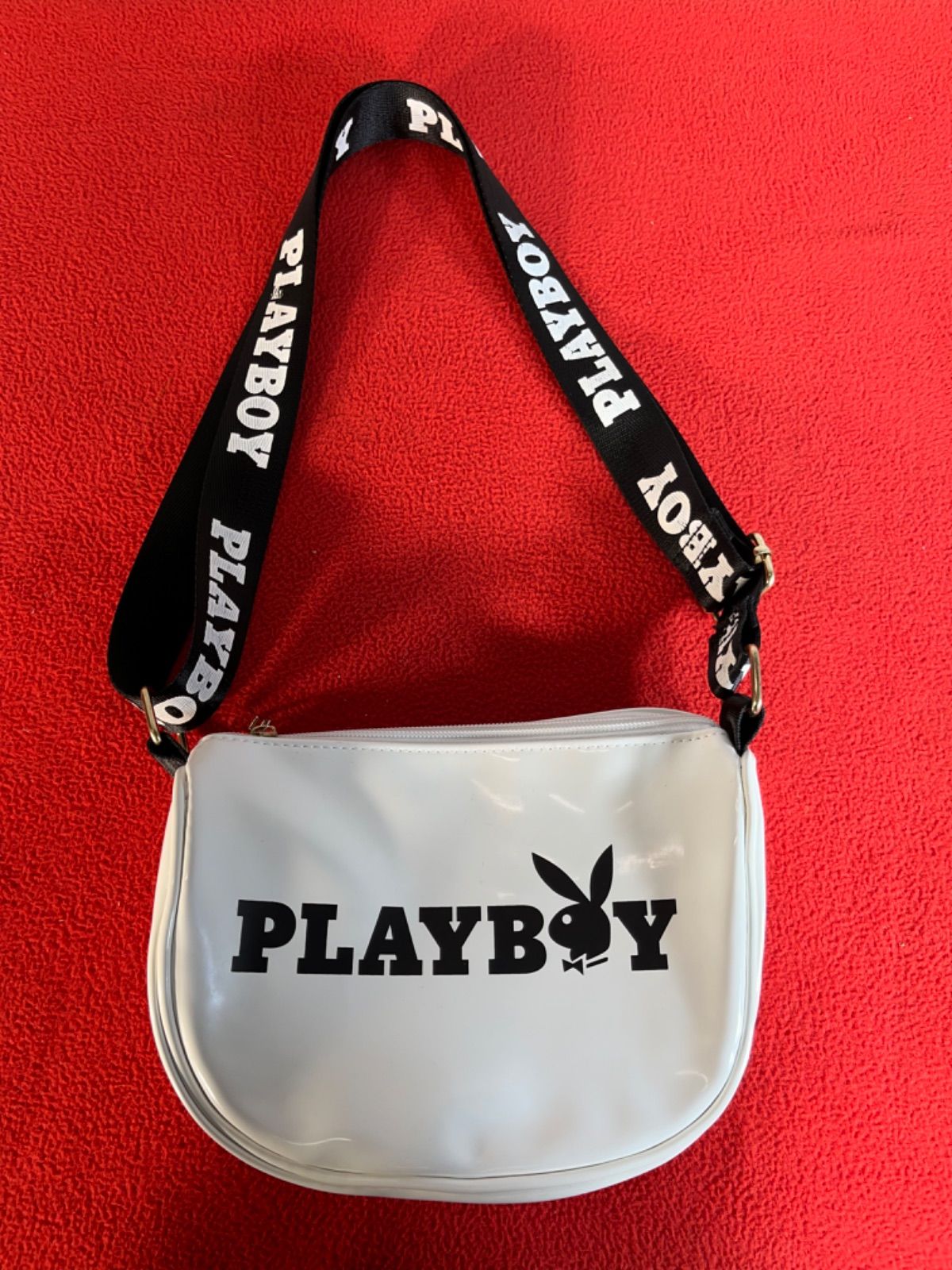PLAYBOY プレイボーイ ショルダーバッグ ホワイト エナメル - メルカリ