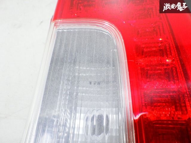 破損無し！】ダイハツ純正 LA600S LA610S タント LED テール