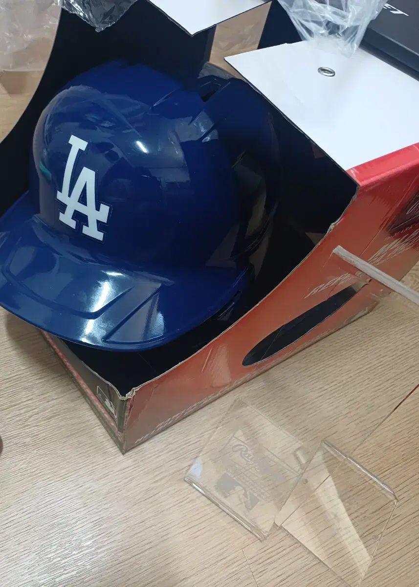 MLB ローリングス Laドジャーズ バッティング ヘルメット コーデ ベルリンガー 着用 直接取引