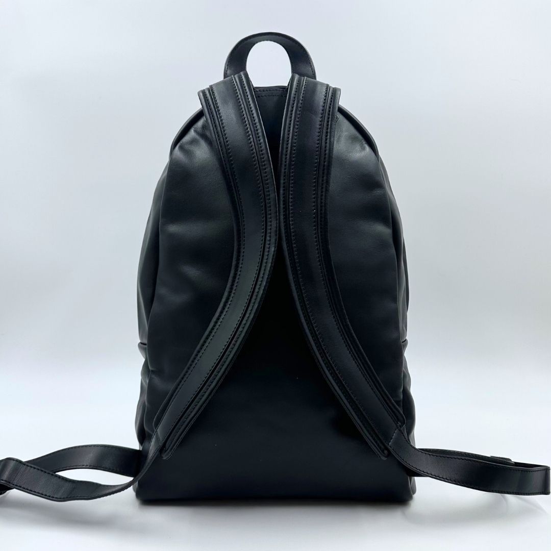 新古品】GIVENCHY オールレザー スター バックパック リュック - メルカリ