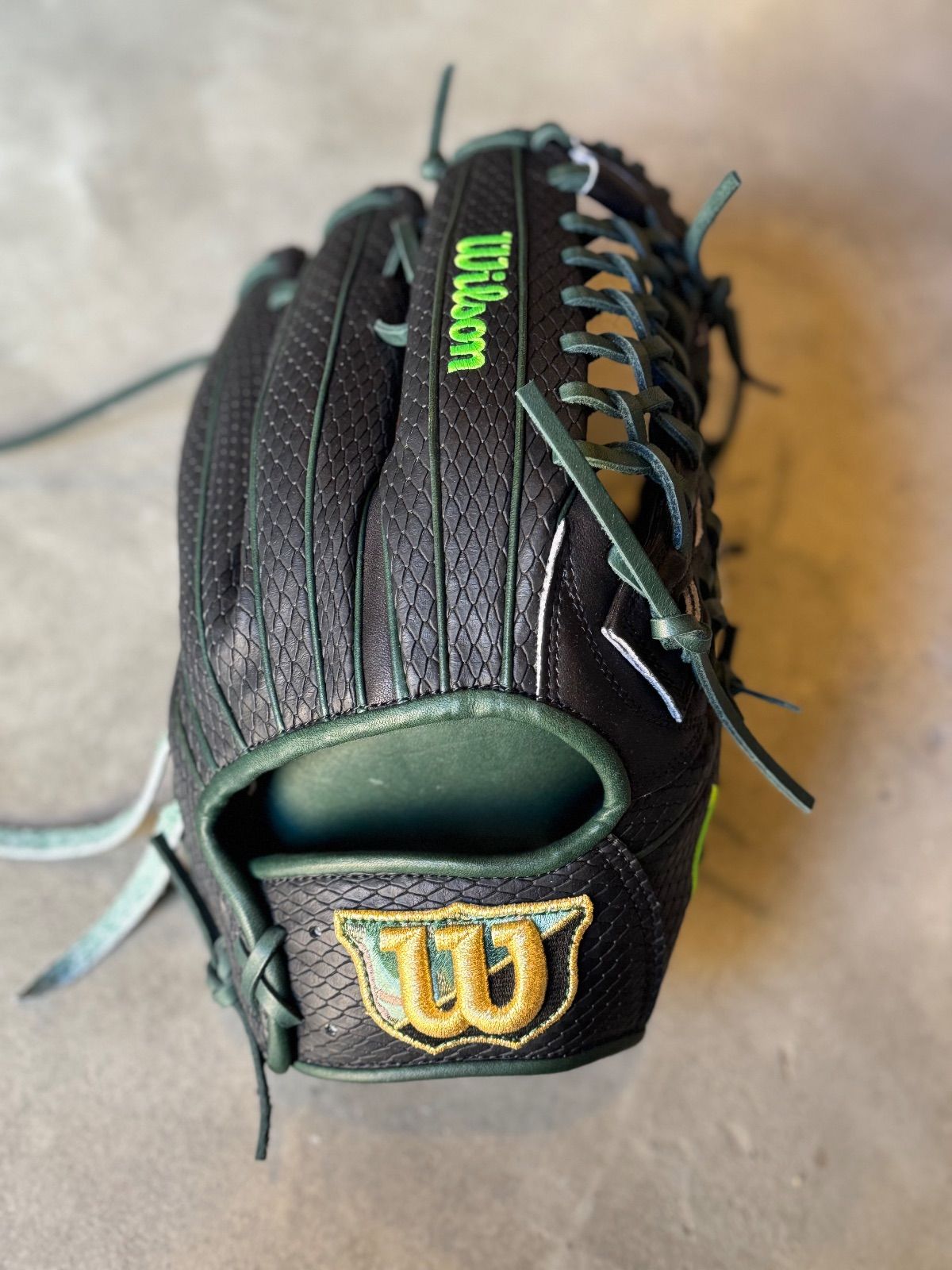 87スポーツ限定モデル【Wilson】軟式用グローブ D8型 ［Wilson中村氏