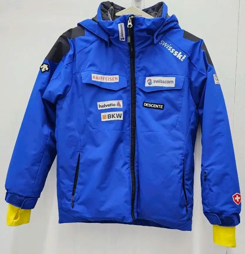 デサント スイス スキー チーム ジャケット ブルー (140) - メルカリ