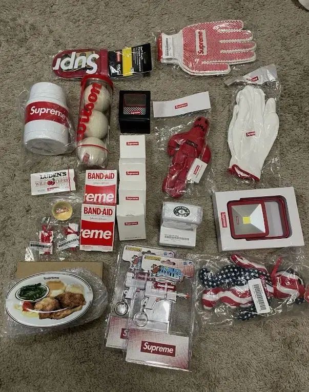 Supreme アクセサリー まとめ売り