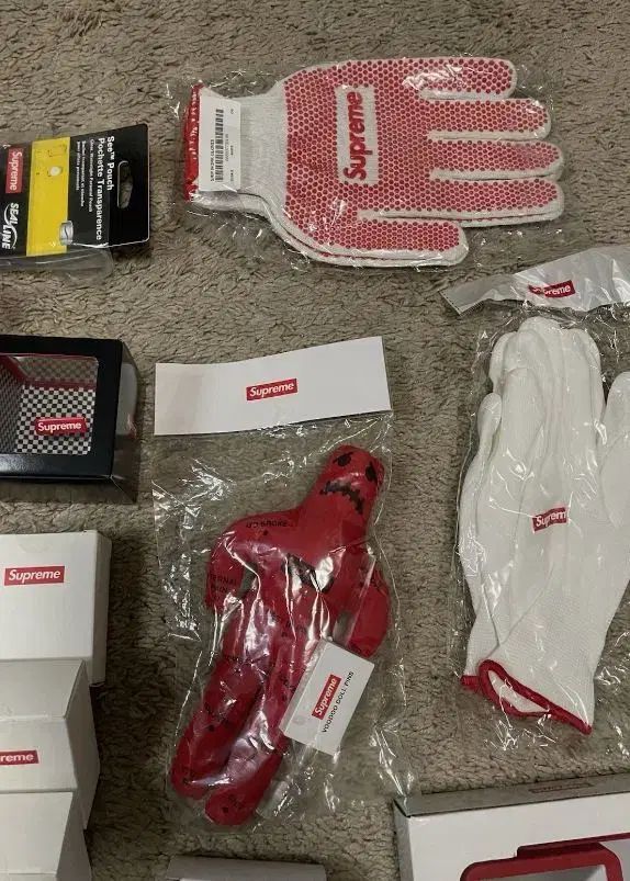 Supreme アクセサリー