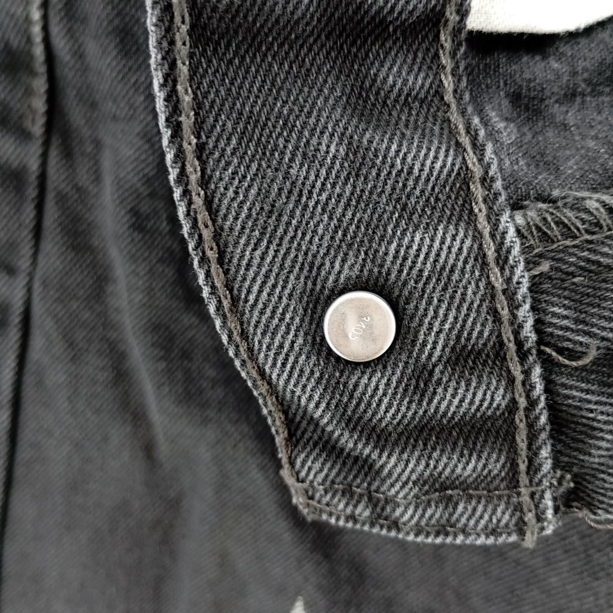 テーパードデニムパンツ