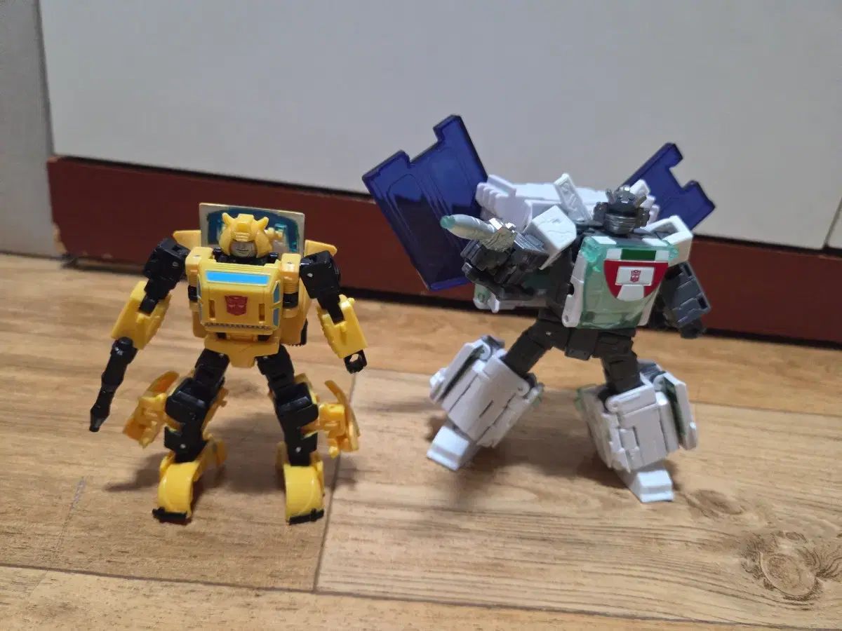 トランスフォーマー レガシー ユナイテッド オリジン ホイールジャック バンブルビー